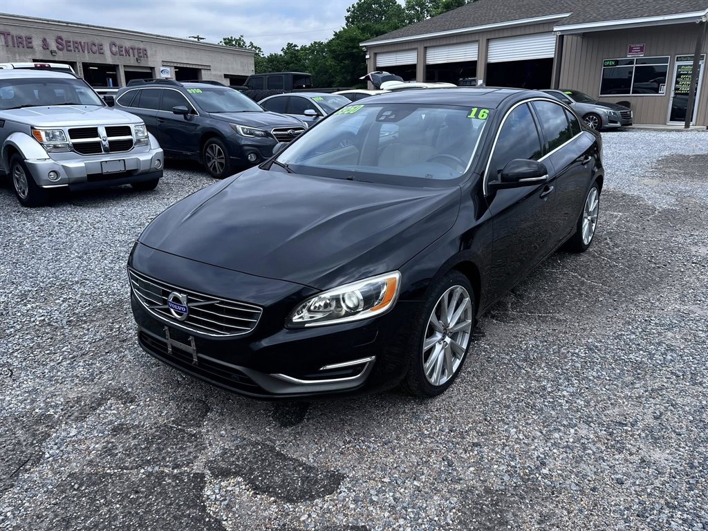 2016 Volvo S60 - $7,950