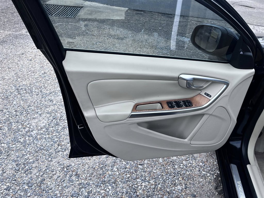 2016 Volvo S60 - $7,950