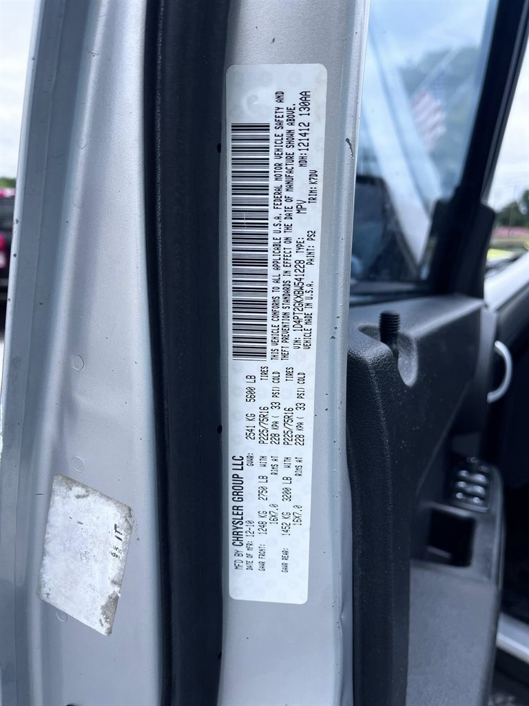 2011 Dodge Nitro - $6,950