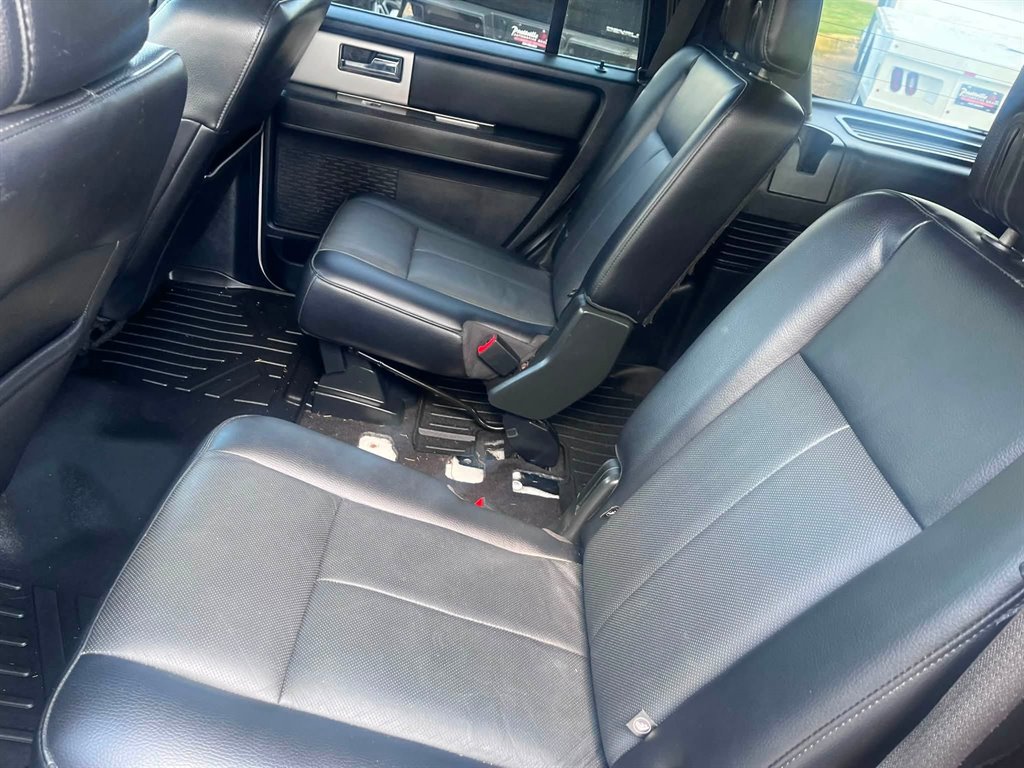 2015 Ford Expedition - $10,950