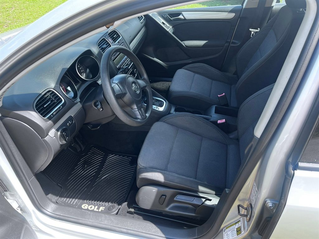 2011 Volkswagen Golf - $6,950