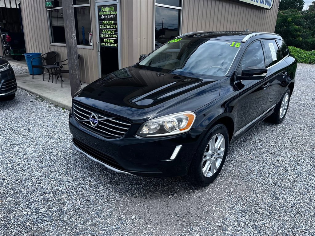 2016 Volvo XC60 - $8,950
