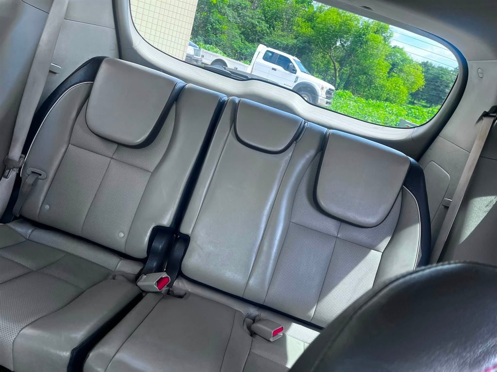 2017 Kia Sedona - $5,950