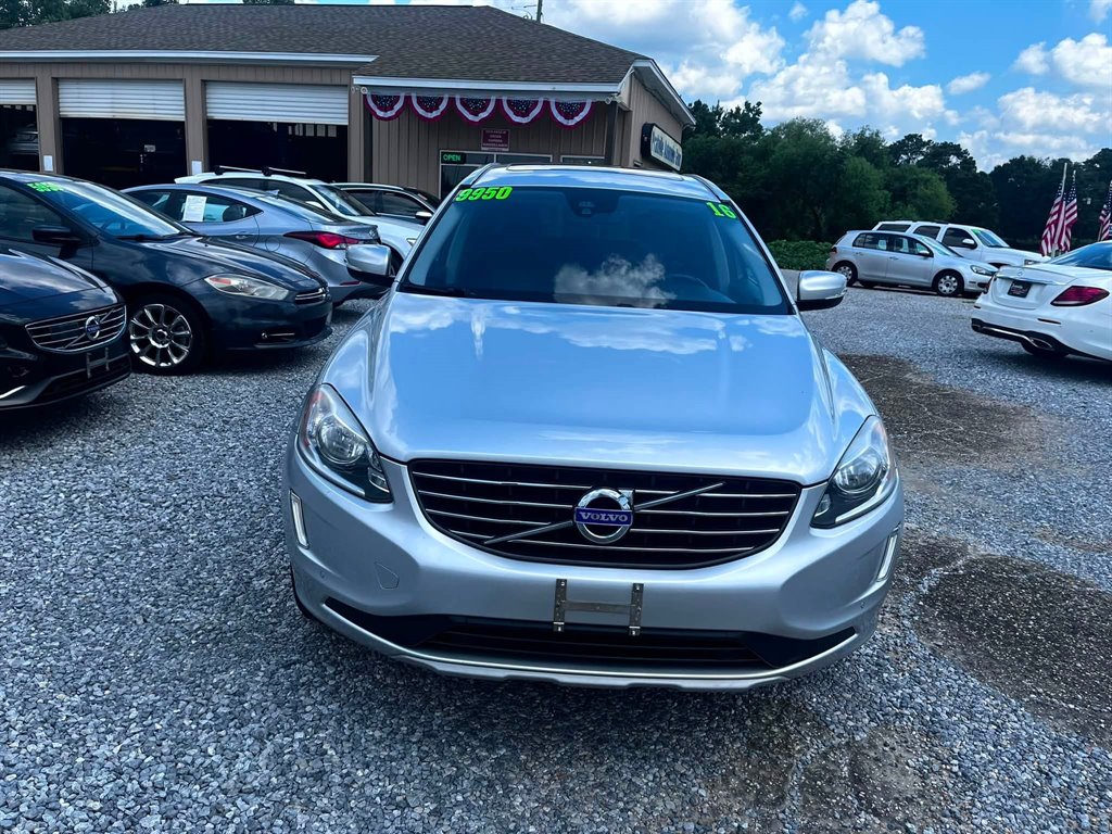 2016 Volvo XC60 - $9,950