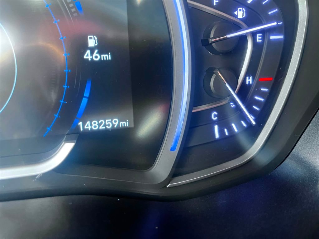 2019 Hyundai Santa Fe - $13,950