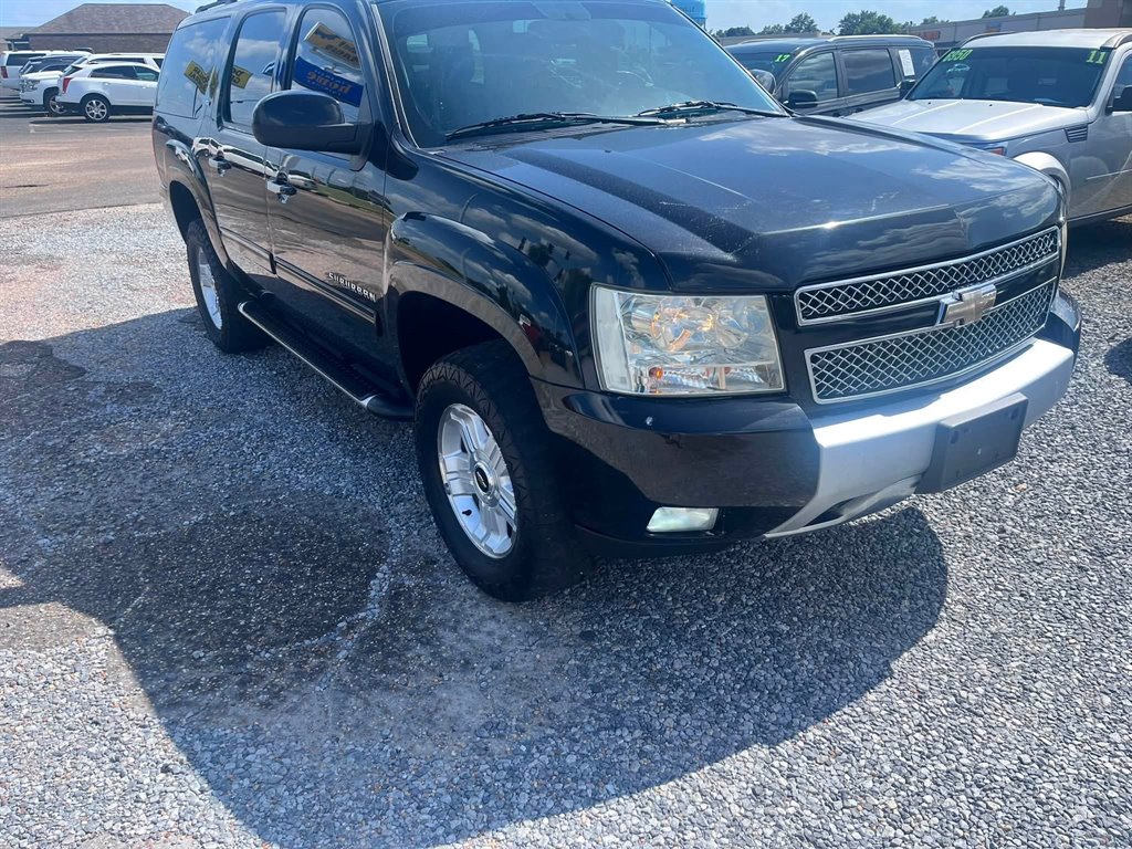2011 Chevrolet Suburban - $9,950