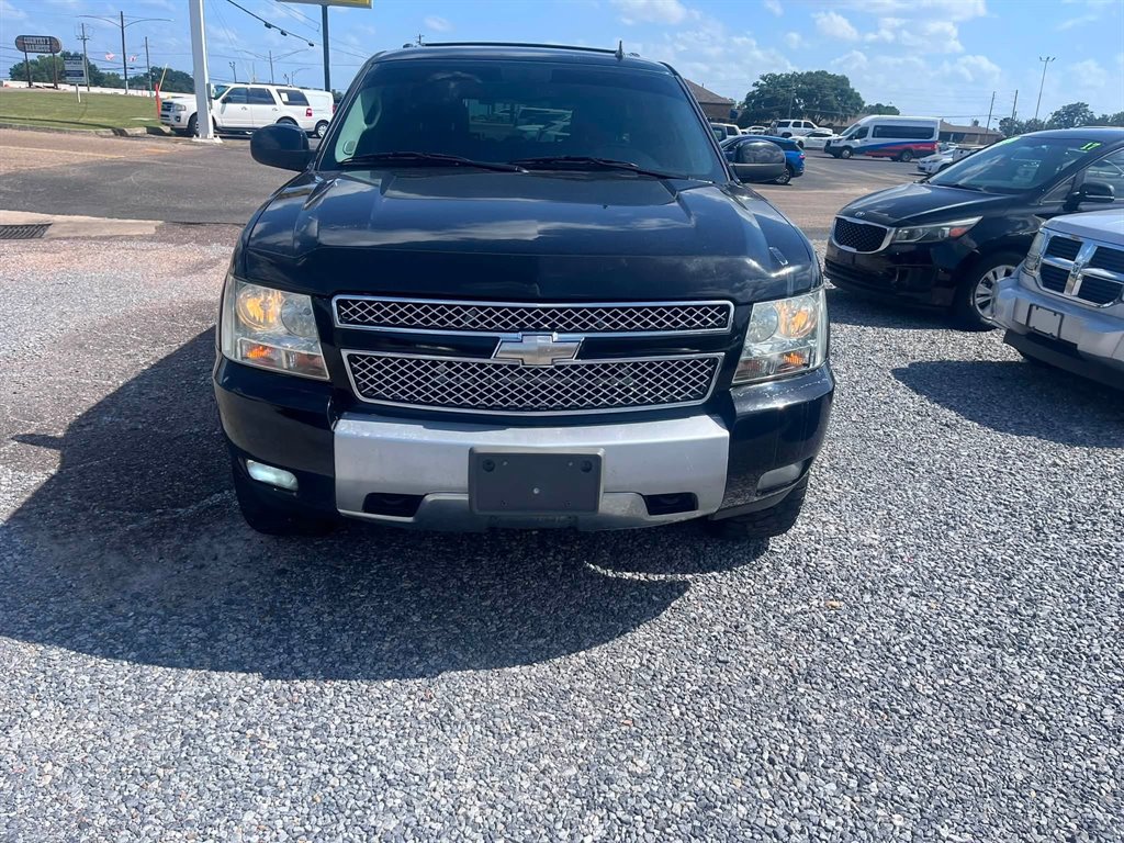 2011 Chevrolet Suburban - $9,950