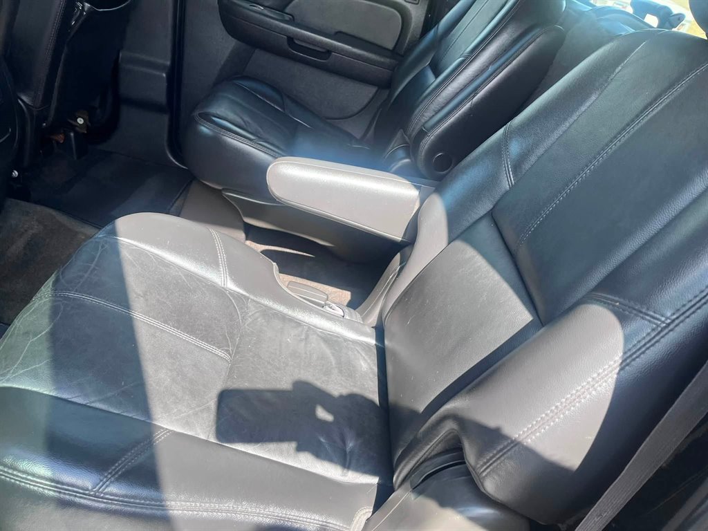2011 Chevrolet Suburban - $9,950