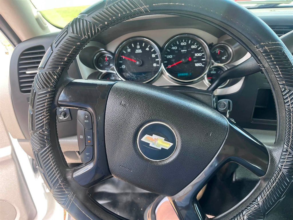 2013 Chevrolet Silverado - $9,950