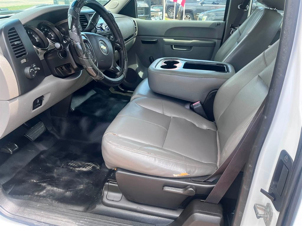 2013 Chevrolet Silverado - $9,950