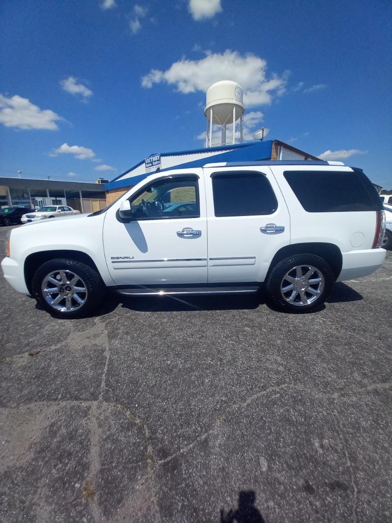 2012 GMC Yukon Denali photo