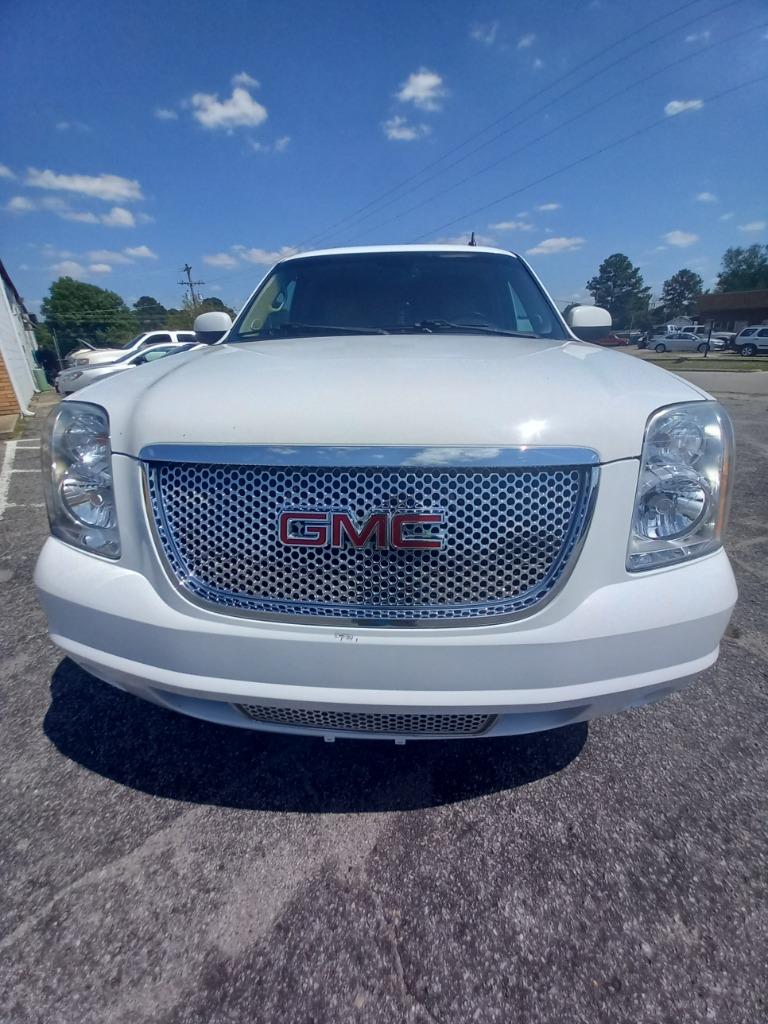 2012 GMC Yukon Denali photo