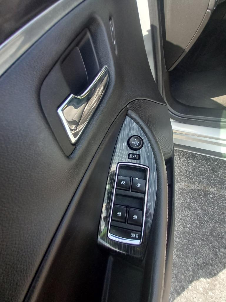 2016 Chevrolet Impala LT photo
