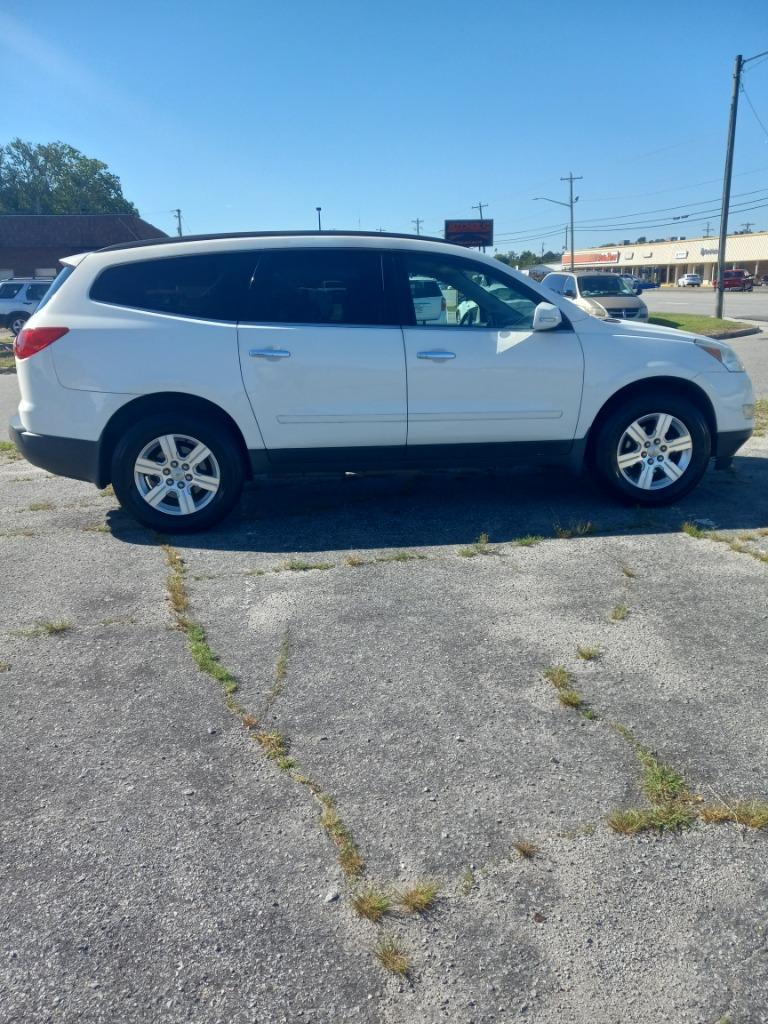 2012 Chevrolet Traverse LT photo