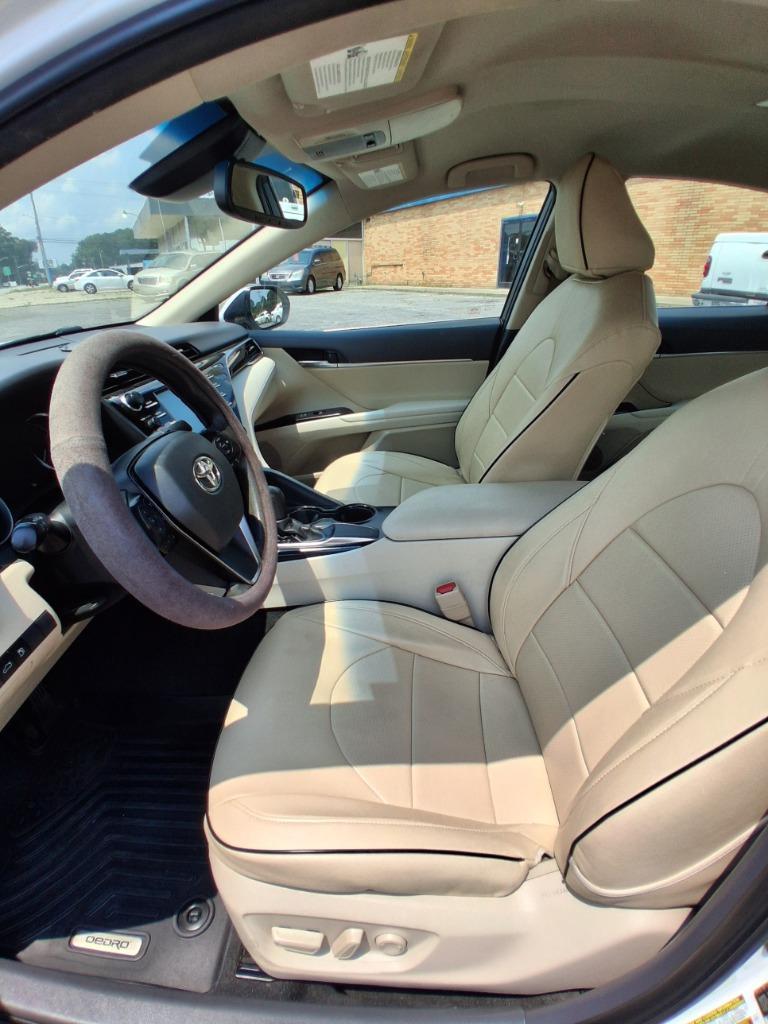 2018 Toyota Camry - $9,995