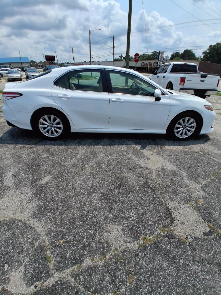2018 Toyota Camry - $9,995