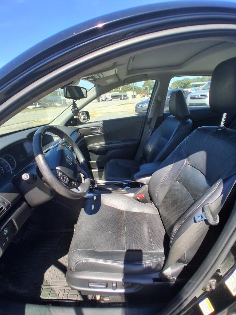 2015 Honda Accord - $8,995