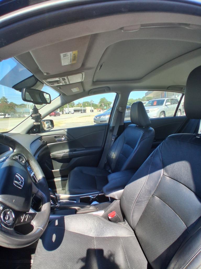 2015 Honda Accord - $8,995