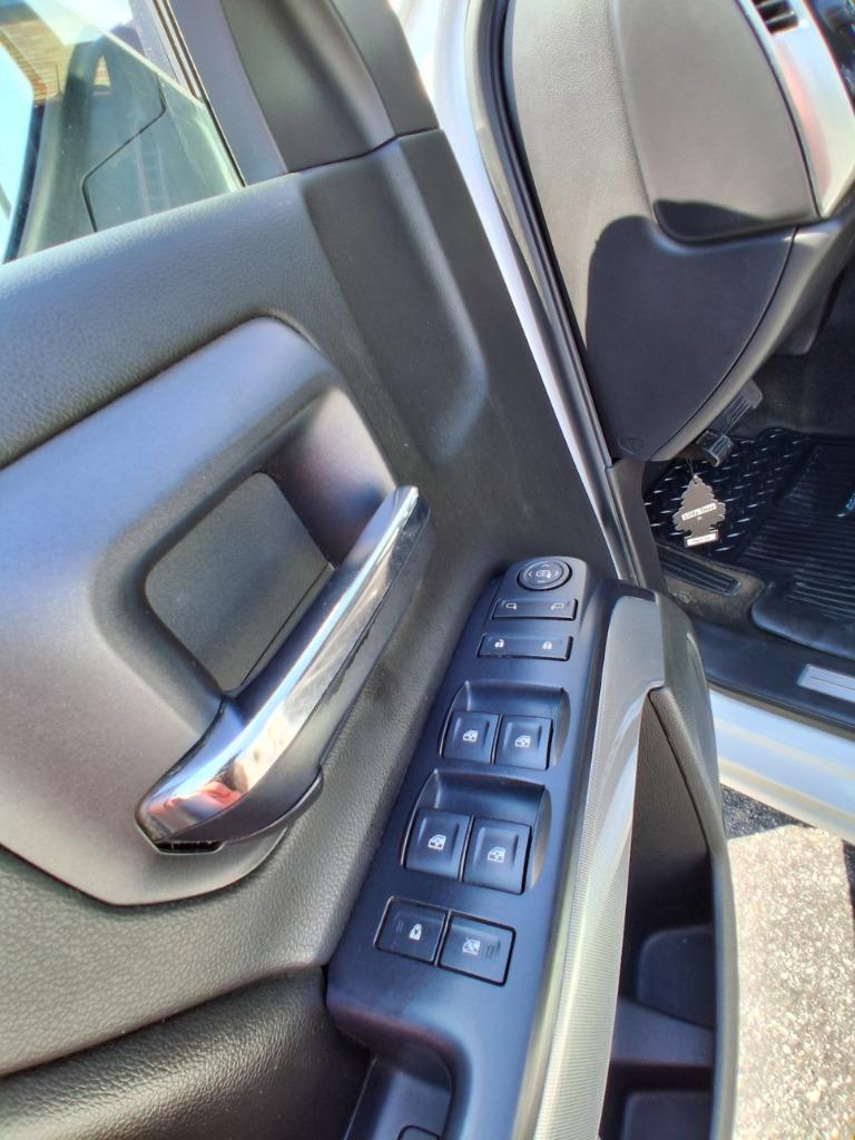 2015 Chevrolet Silverado - $14,995