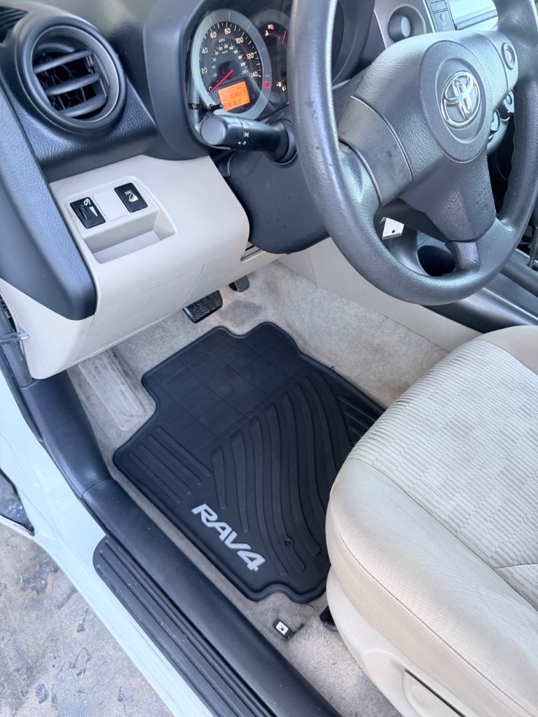 2009 Toyota RAV4 - $9,500