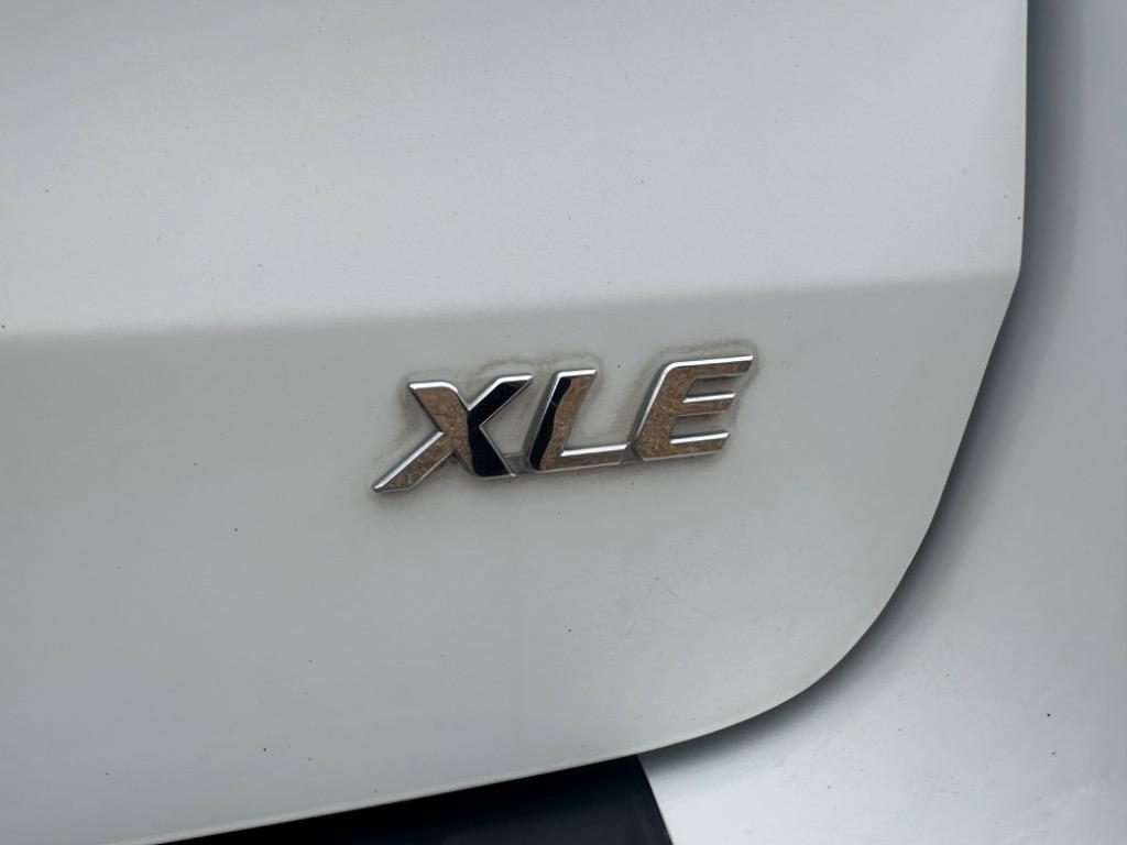 2011 Toyota Sienna XLE 8-Passenger photo