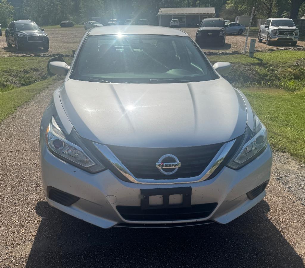 2018 Nissan Altima S photo