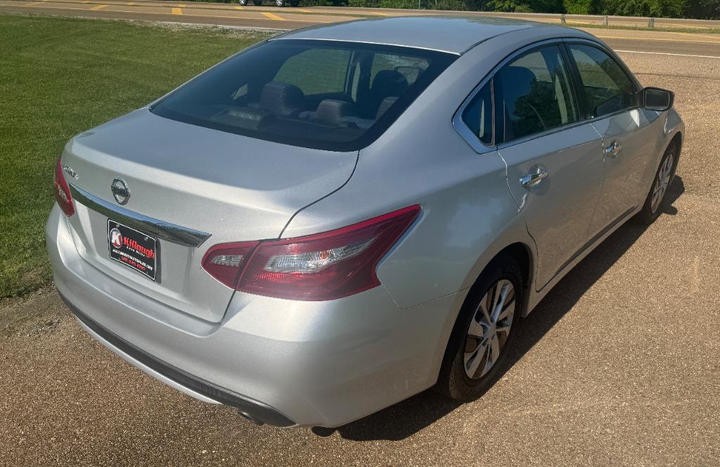 2018 Nissan Altima S photo