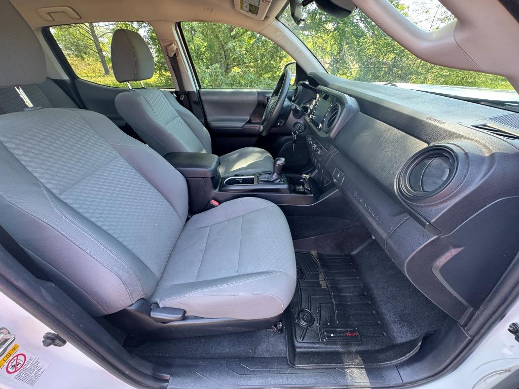 2020 Toyota Tacoma SR photo