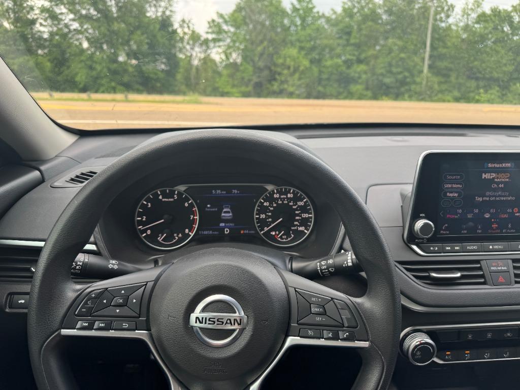2019 Nissan Altima S photo