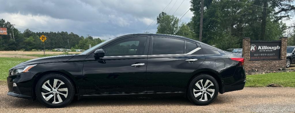 2019 Nissan Altima S photo
