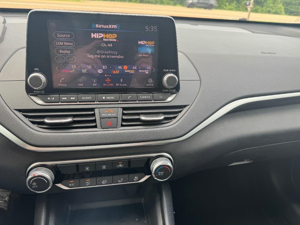 2019 Nissan Altima S photo
