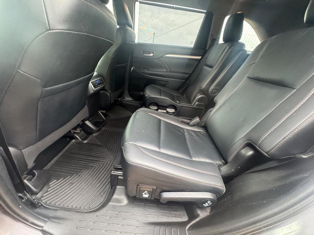 2019 Toyota Highlander - $21,995