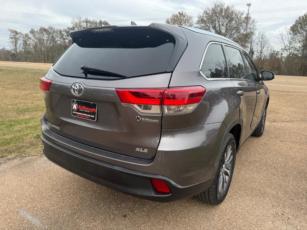 2019 Toyota Highlander - $21,995