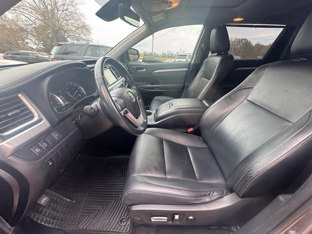 2019 Toyota Highlander - $21,995