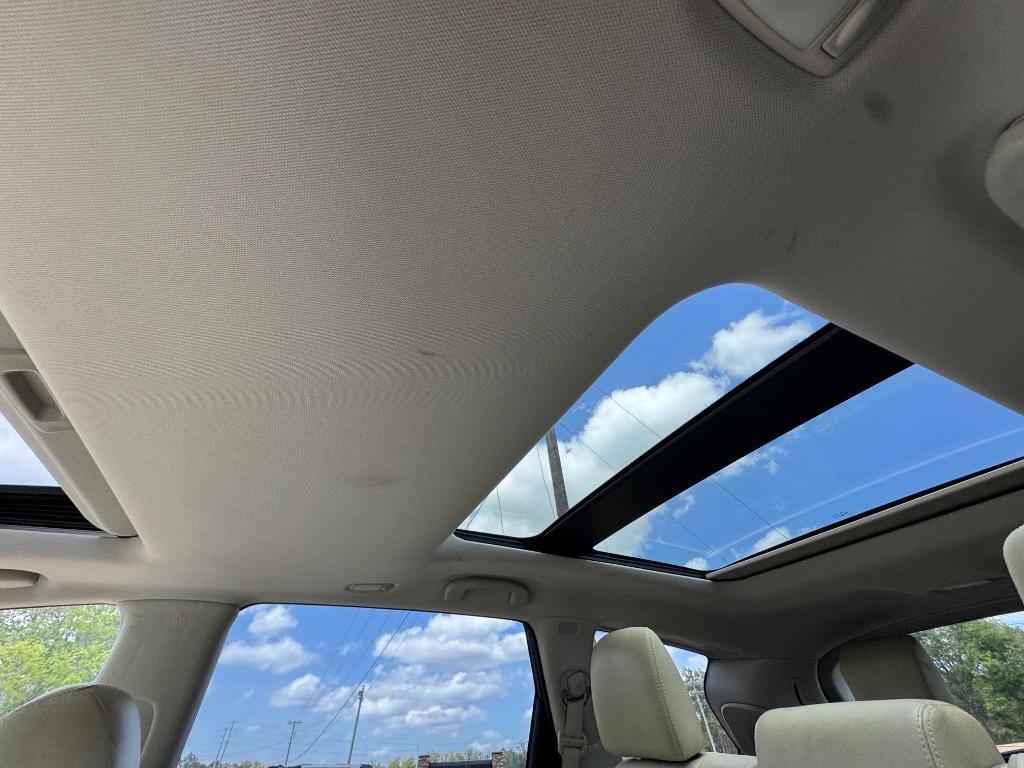 2017 INFINITI QX60 - $13,995