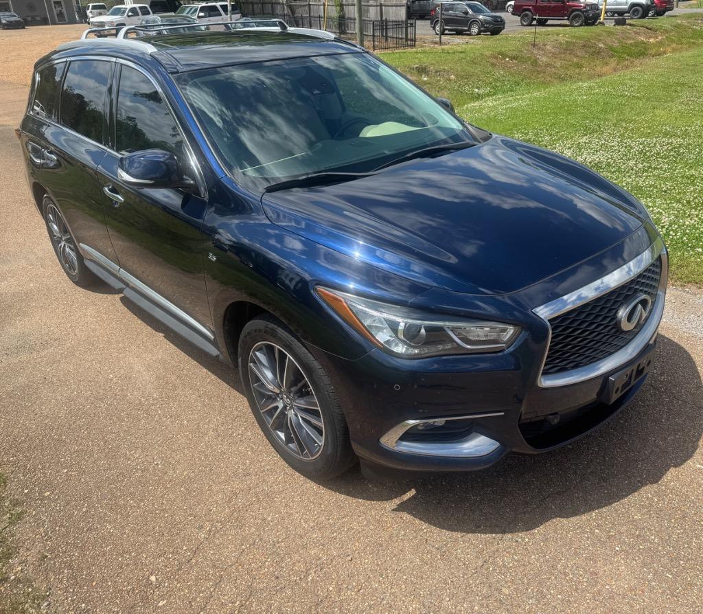 2017 INFINITI QX60 - $13,995