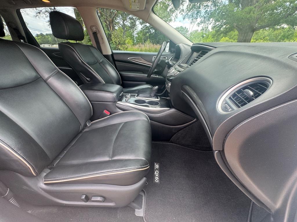 2019 INFINITI QX60 - $15,500