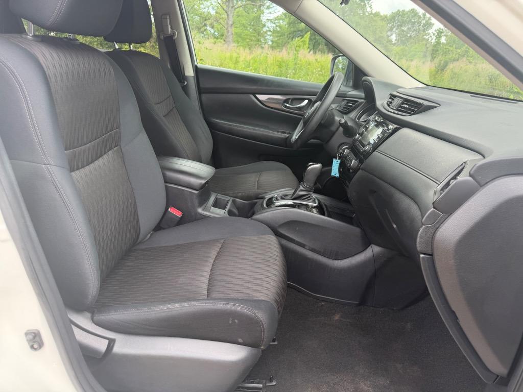 2017 Nissan Rogue - $13,995