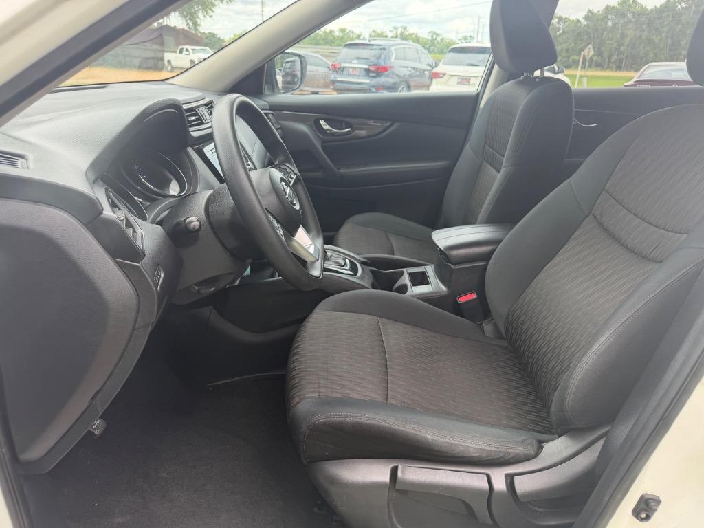 2017 Nissan Rogue - $13,995