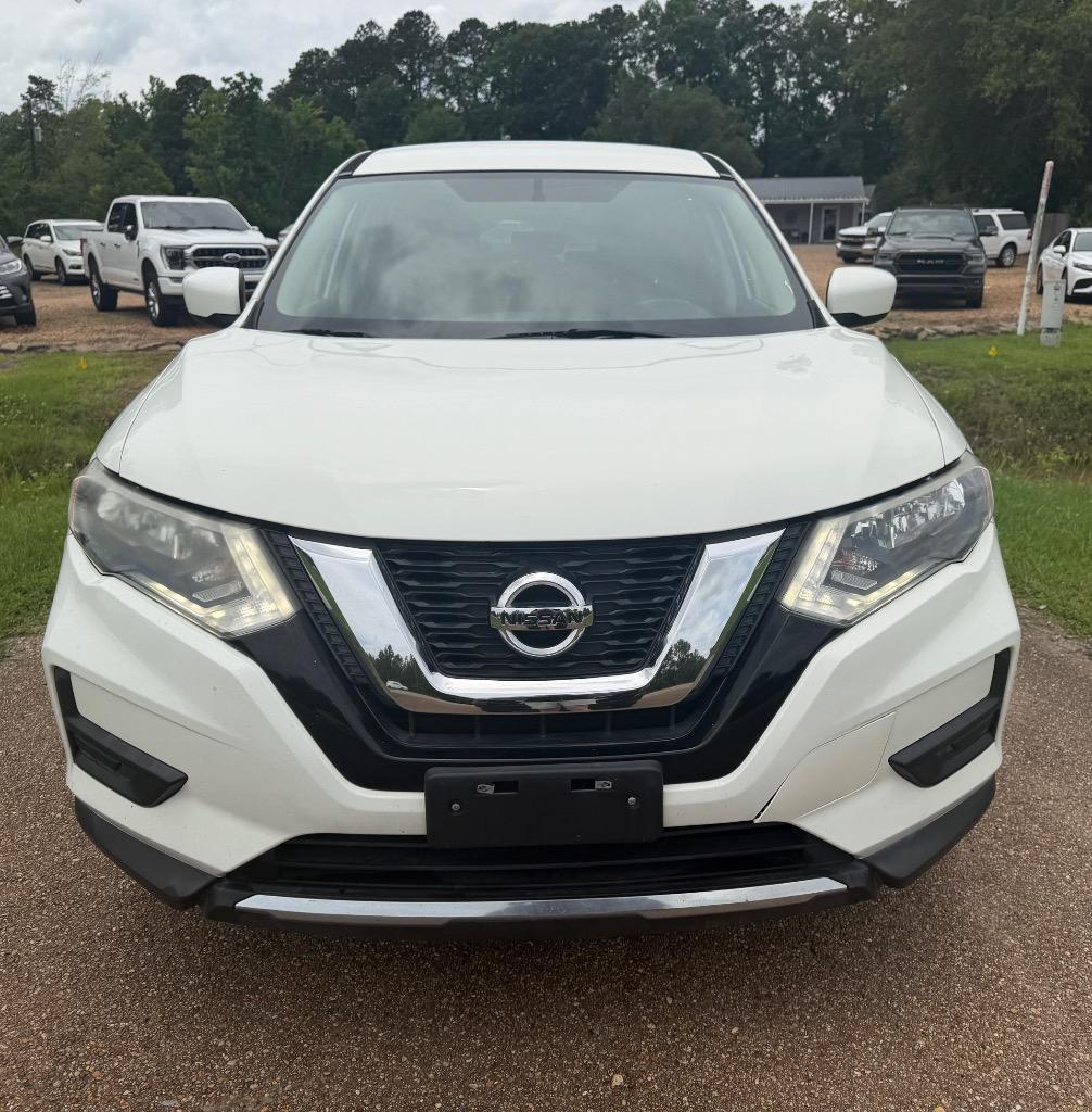2017 Nissan Rogue - $13,995