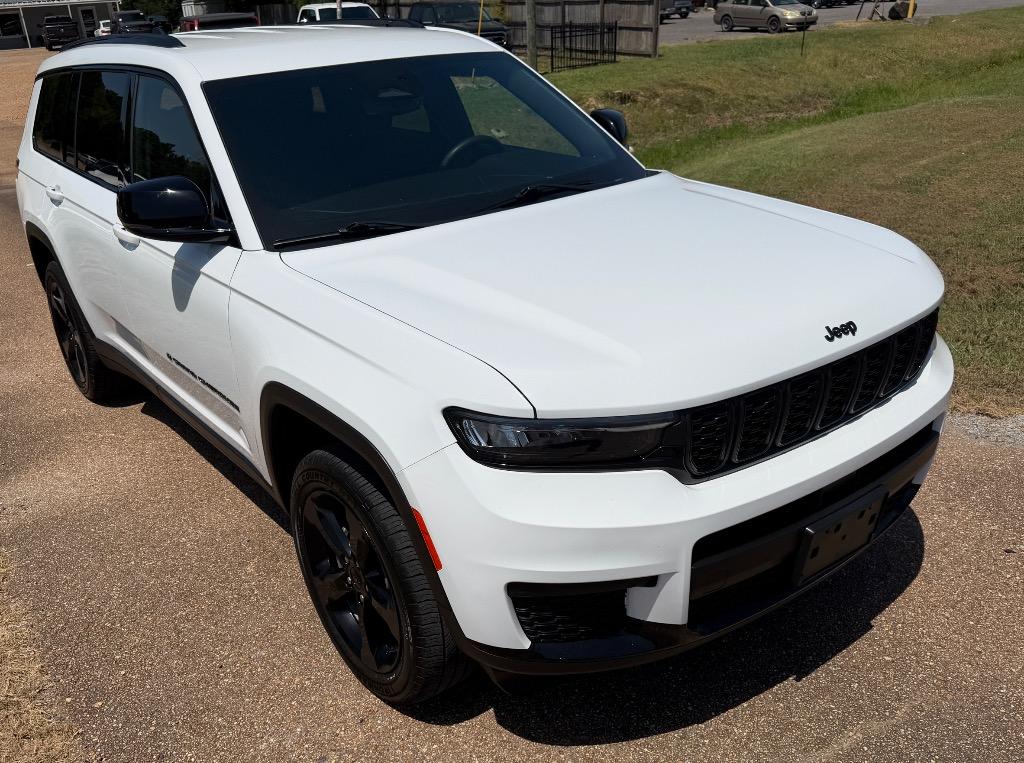 2023 Jeep Cherokee - $26,995