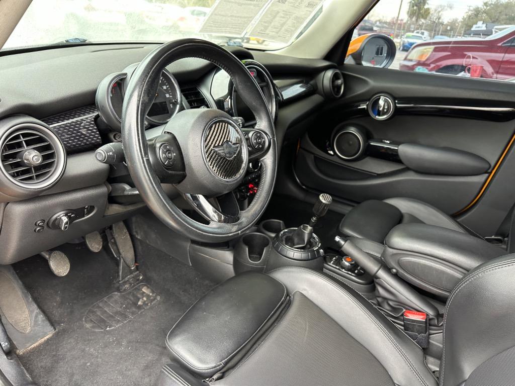 2015 MINI Hardtop Hatchback - $5,999