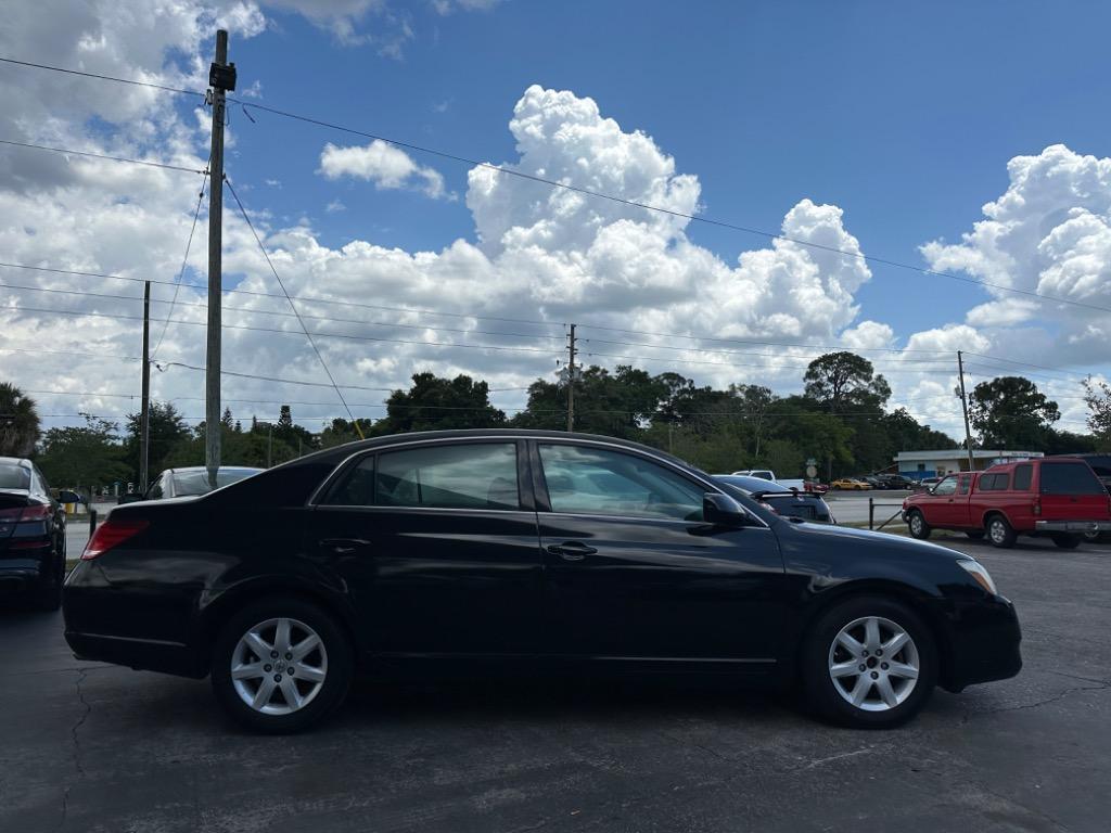 2007 Toyota Avalon XL photo