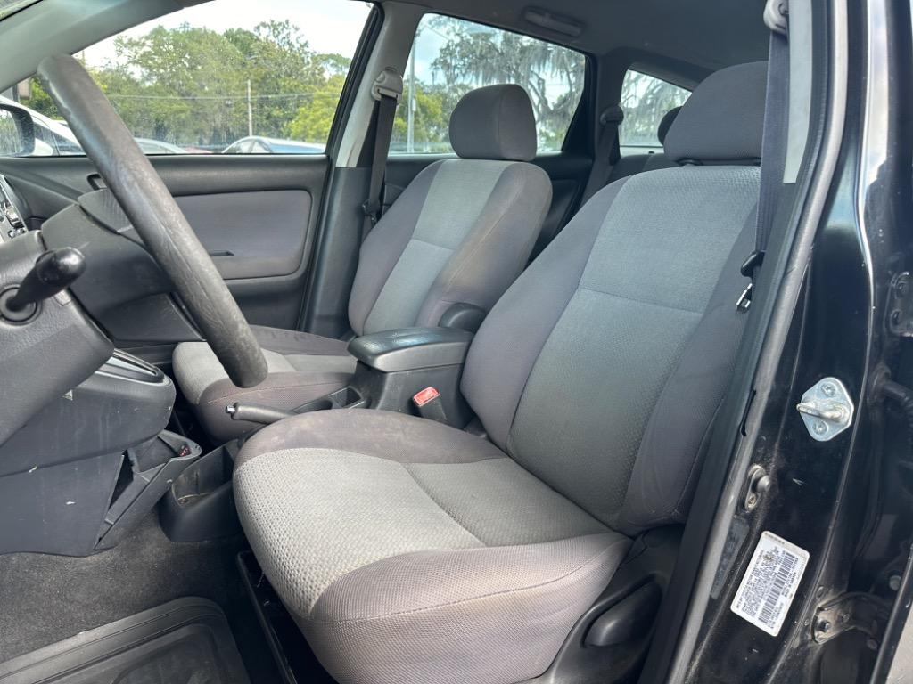 2004 Toyota Matrix photo