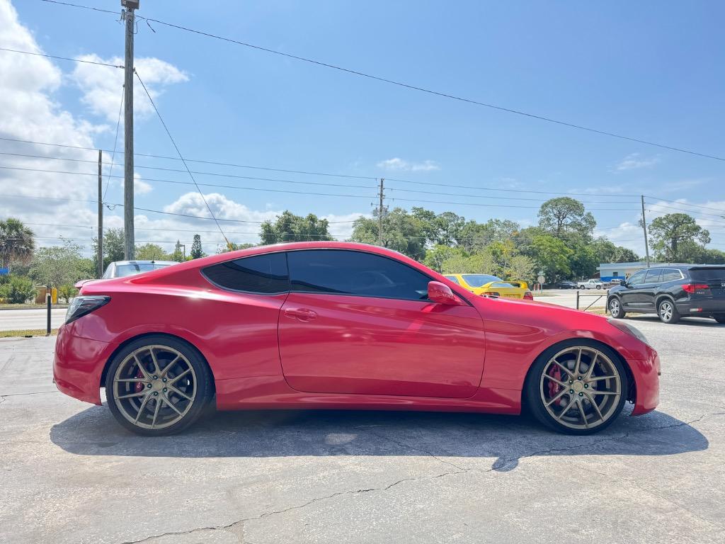2010 Hyundai Genesis 2.0T Premium photo