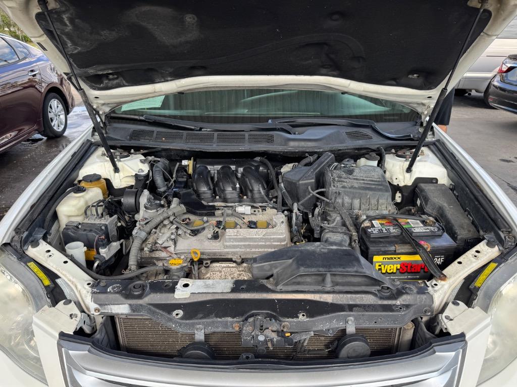 2010 Toyota Avalon XLS photo