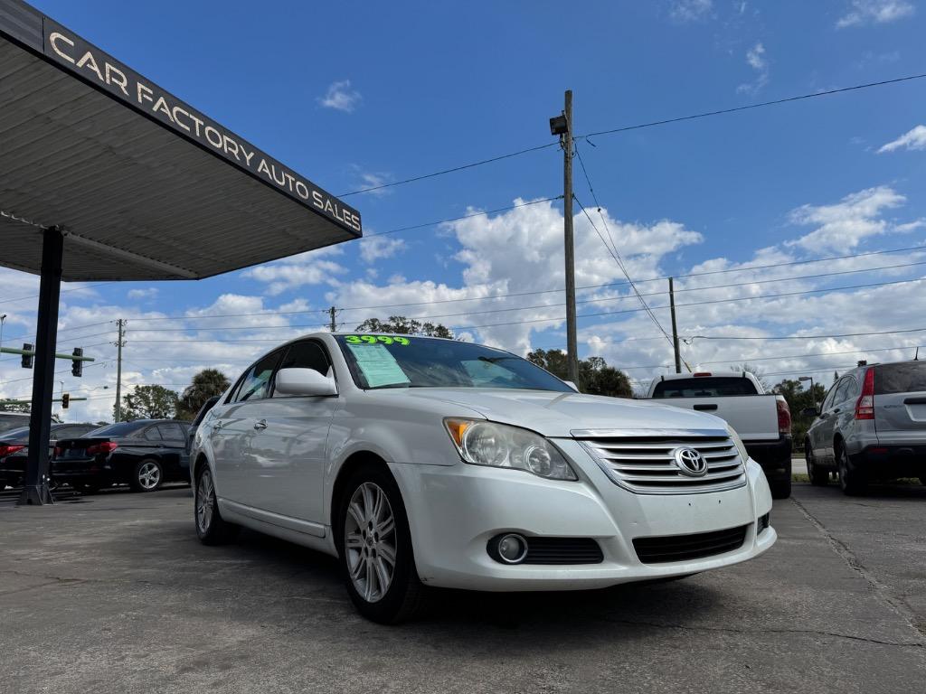 2010 Toyota Avalon XLS photo