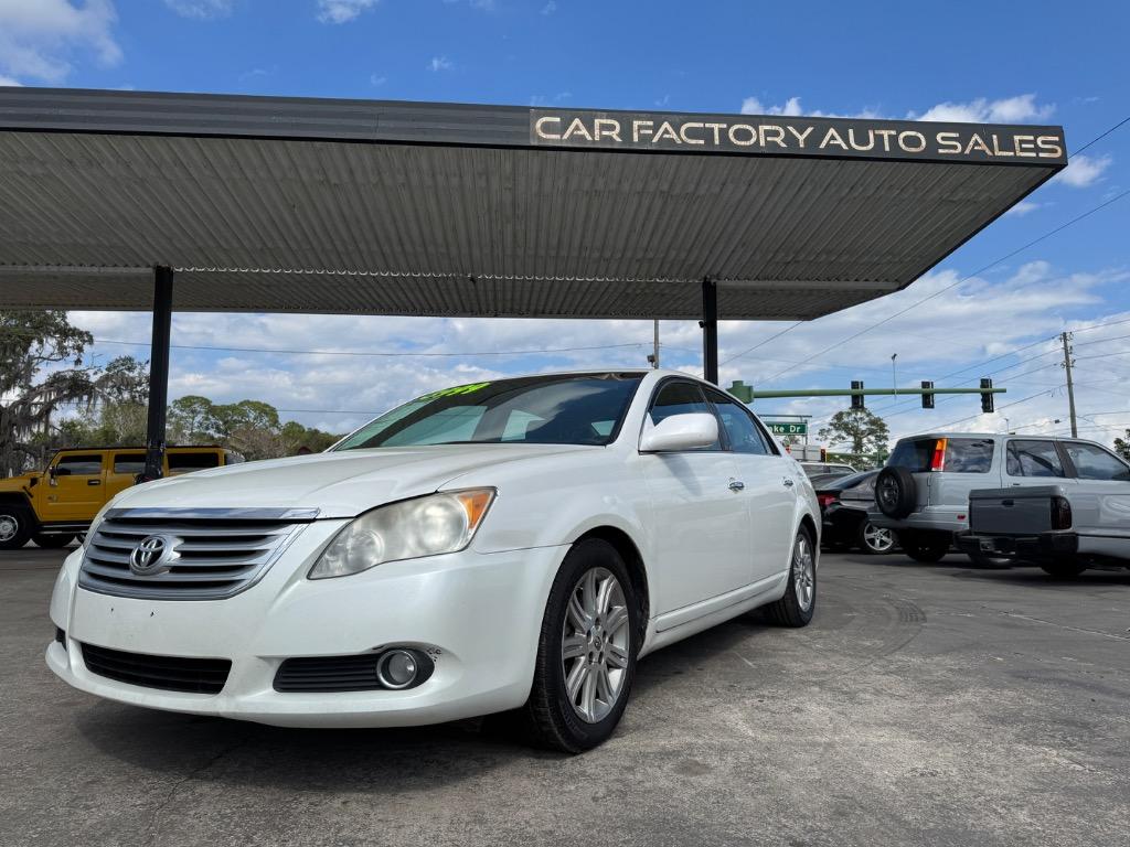 2010 Toyota Avalon XLS photo