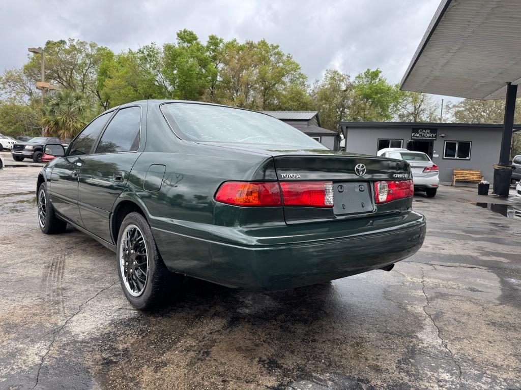2001 Toyota Camry CE photo