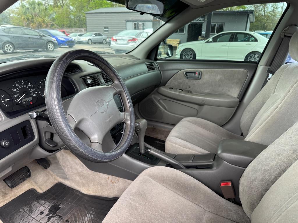 2001 Toyota Camry CE photo